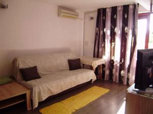 Apartment in Cavle 38810 