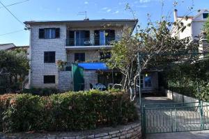 Apartments in Supetar - Insel Brac 31170