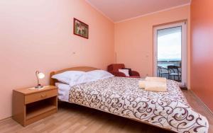 Apartment in Vrbnik - Insel Krk 13594