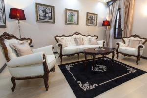 Superior One-Bedroom Apartment room in Pearl Apartments