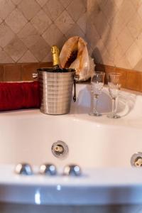 Villa estilo mediterránea con Piscina, Jardín, Bbq y Jacuzzi - VILLA BEL AIR REAL