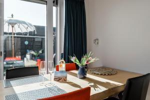 Strandhuis de Zeeparel met hottub