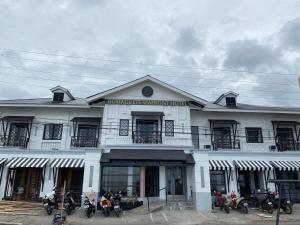 Dumaguete Seafront Hotel