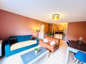 Appartements *Le Golden Blue* Magnifique T3 a 5min du centre avec parking gratuit : photos des chambres