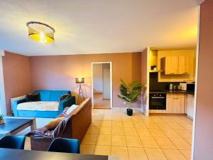 Appartements *Le Golden Blue* Magnifique T3 a 5min du centre avec parking gratuit : photos des chambres