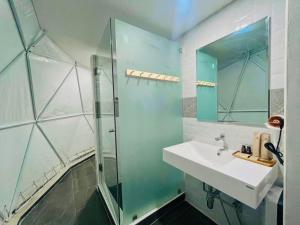 PaPa Q suite Resort