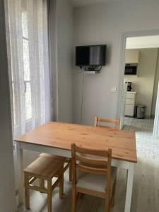 AU COEUR DE LA PUISAYE TOUT PRES DE GUEDELON