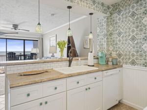 Conched Out - Feel the ocean breezes as you relax on the deck overlooking the lovely Carolina Beach coastline condo