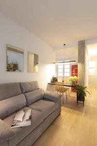 Shiny by OLdtown Apartments