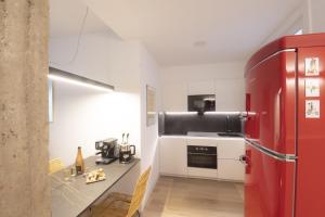 Shiny by OLdtown Apartments