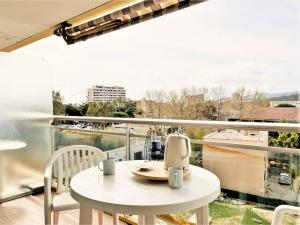 Charmant T2 climatisé, proche plage, 4 couchages - Le Lavandou - FR-1-251-477