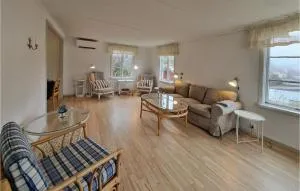 4 Bedroom Nice Home In Bovallstrand - Fjällbacka