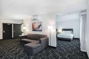 Suite with Two Queen Beds - Non-Smoking room in La Quinta by Wyndham Chicago O'Hare Airport