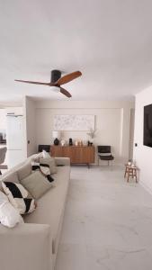 Precioso apartamento con piscina a 3 minutos de la playa en coche