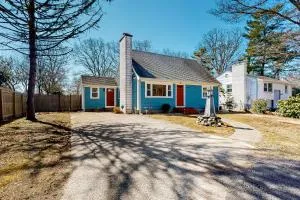 Salty Shores - New Seabury