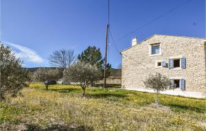 Lovely Home In Malaucène With Kitchen