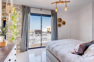 Precioso semi-ático en Adeje - By Feel your holidays