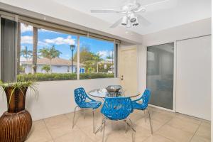 Downtown Starfish 807