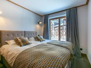 Luxueux 4 pièces avec balcon, cheminée et services conciergerie à Val-dIsère - FR-1-694-65