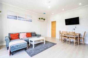 Beautiful flat with free parking