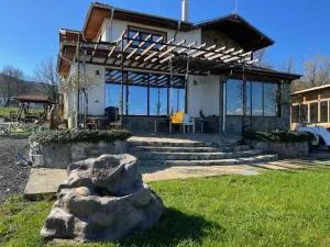 Vila Marina Ilkoni at Jrebchevo dam - Gurkovo