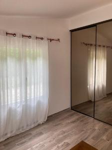 Maisons de vacances Maison climatisee avec PISCINE CHAUFFEE : photos des chambres