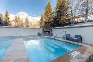 Condo with Outdoor Heated Pool and Free WiFi