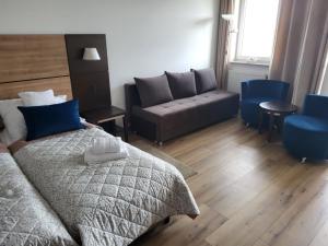 Apartament prywatny w 4 -gwiazdkowym Hotelu Diva, 250m do morza, blisko dworzec PKP, WiFi darmowe, Parking, Balkon, Basen, Sauna, Grota solna, SPA, Siłownia, Restauracje,