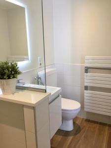 Appartements Villa d exception avec terrasse, jacuzzi, vue mer, parking, en plein coeur du village de Eze : photos des chambres