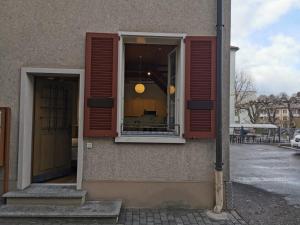 Simple Studio 36m2 in the Center of Burgdorf private Parking SMALL BATHROOM