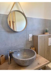 Appartements GITES ROC N' VOL AU COEUR DU VERDON : photos des chambres