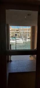 les îles dor au port de Hyères grand studio climatisé