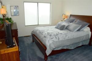 Seven Springs Sunridge 3 Bedroom Standard Condo with Loft, Ski-In Out condo