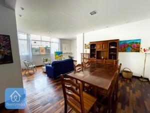 Apartamento completo em frente ao Farol da Barra
