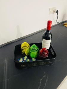 Central, Bright & Modern Apartment