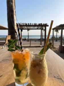 Suite 208, Close to the beach, 2 bedroom,Golden Mile