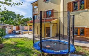 Gorgeous Home In Medulin With Wifi