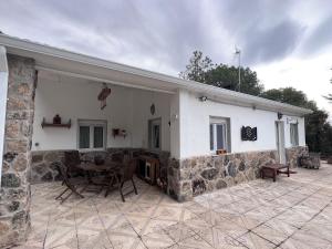 Stone Garden, Casa en plena naturaleza