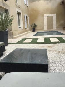 Agréable bastide provençale avec piscine