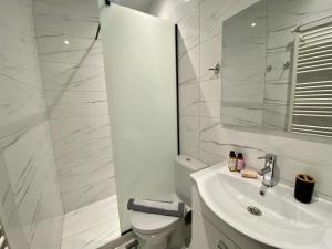 Oasis Garden Apartment