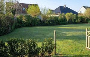 2 Bedroom Lovely Home In Westende