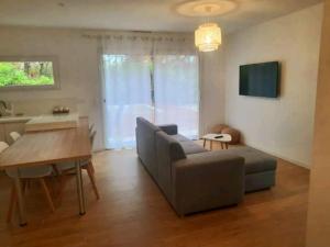 Maisons de vacances Maison au calme avec piscine : photos des chambres