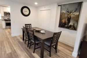 75 Acre home with trails & outdoor fun tons of Wildlife