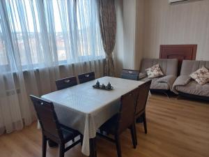 Luxurious and comfortable apartment in the center of Tbilisi - Роскошная и комфортная квартира в центре Тбилиси