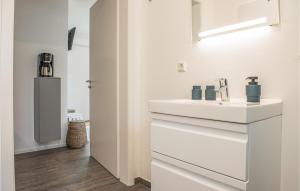 Nice Apartment In Lembruchdümmer See