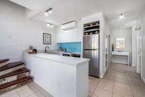 Beach Club Palm Cove Serenity Wing 3 Bed Penthouse