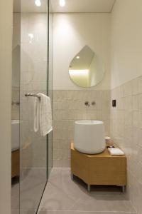 Business Single - No Parking, Non-Smoking