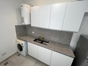 Apart H&L CON BALCON Y PARRILLA