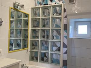 Maisons de vacances Gite Brout-Vernet, 4 pieces, 4 personnes - FR-1-489-35 : photos des chambres