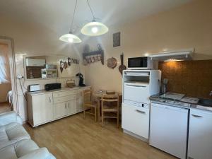 Maisons de vacances Gite Cransac, 2 pieces, 2 personnes - FR-1-601-420 : photos des chambres